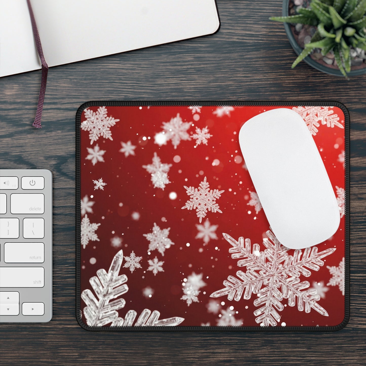 Classic Red Snowflake Christmas Mouse Pad