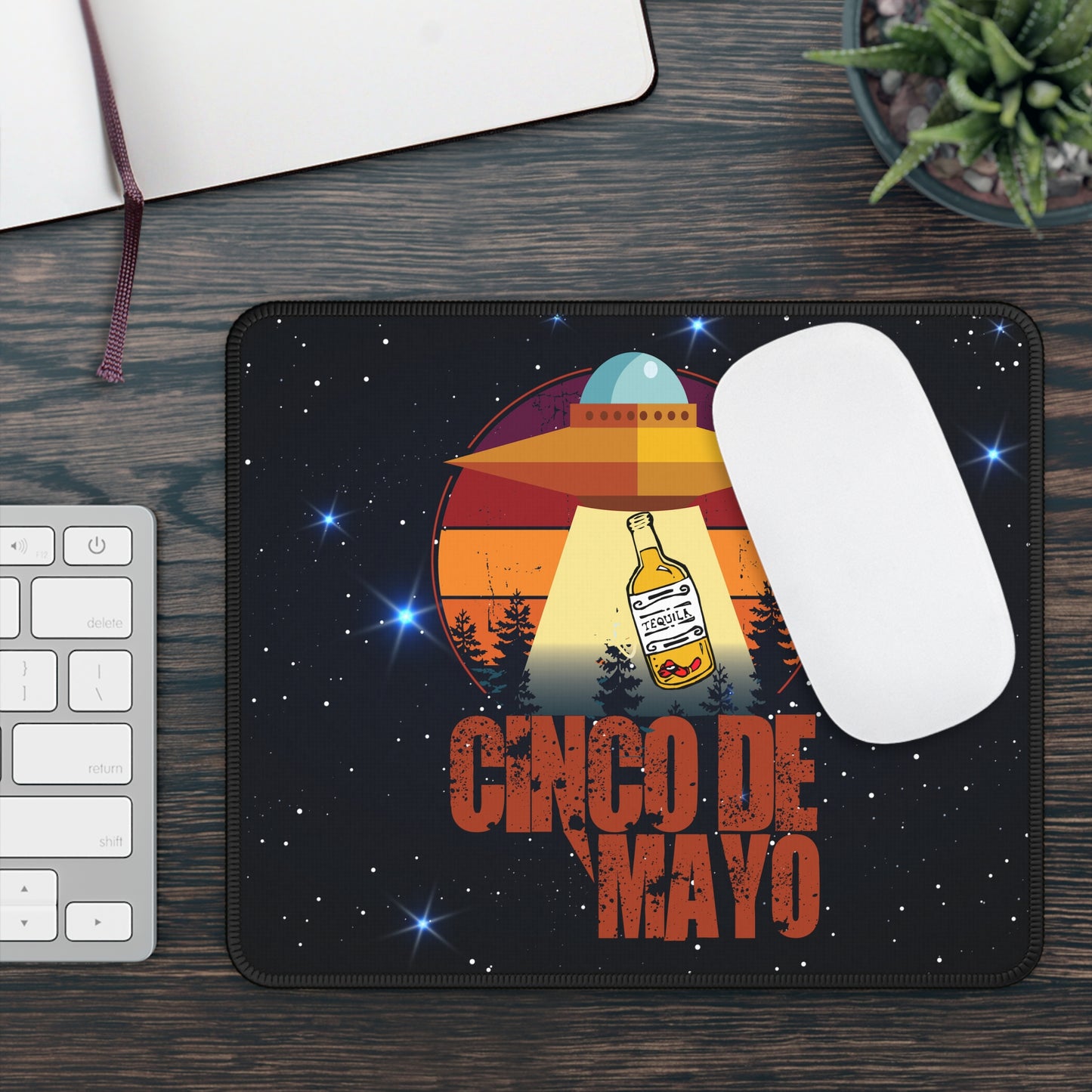 Cinco De Mayo UFO Mouse Pad