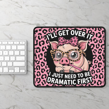 Dramatic Pig Mouse Pad