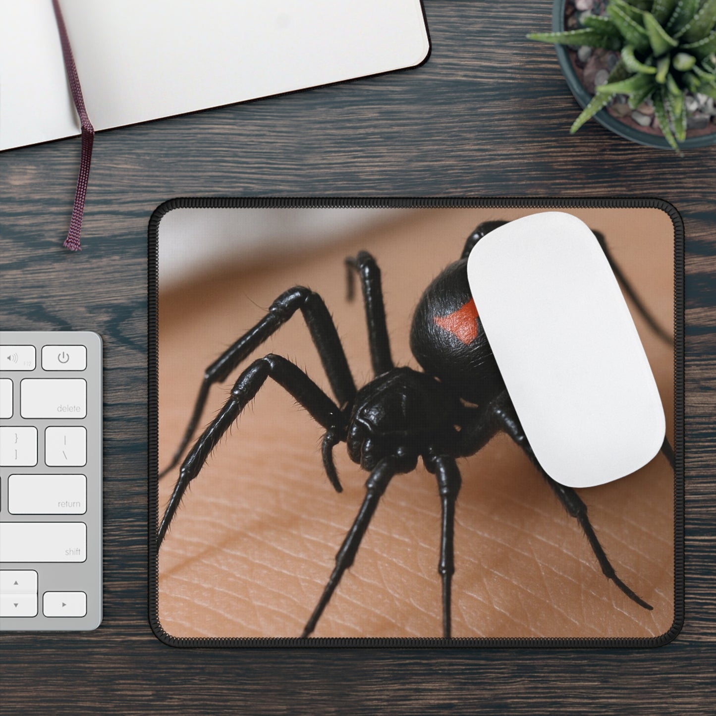 Black Widow Spider Close-Up Mouse Pad