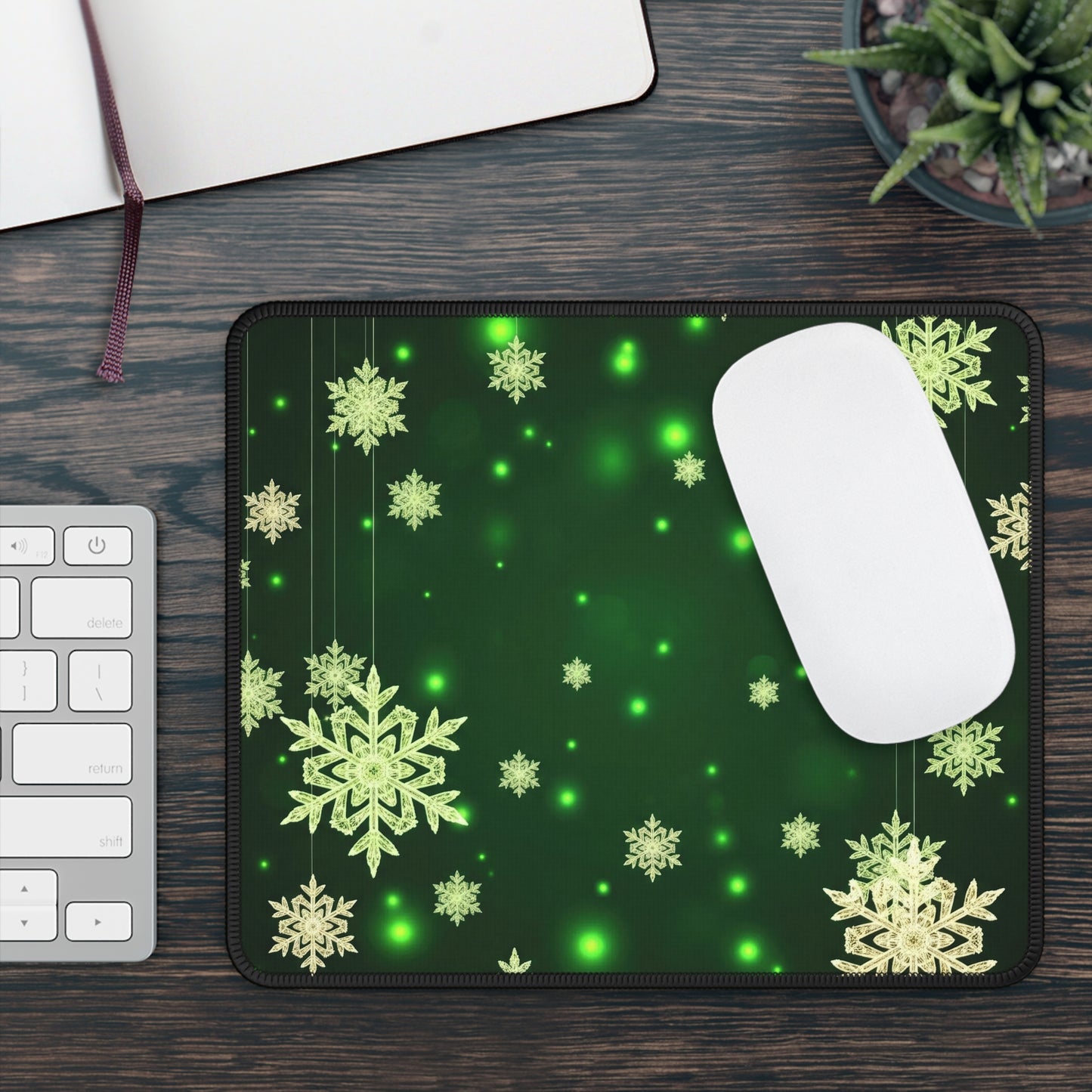 Emerald Glow Snowflake Christmas Mouse Pad