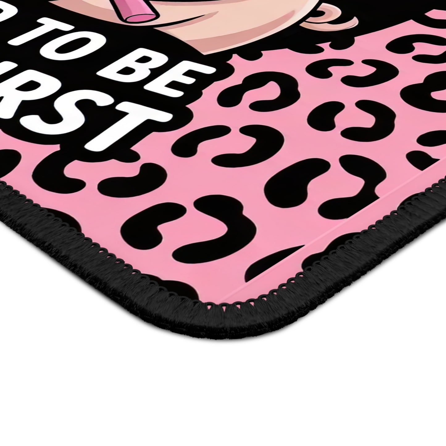 Dramatic Pig Mouse Pad