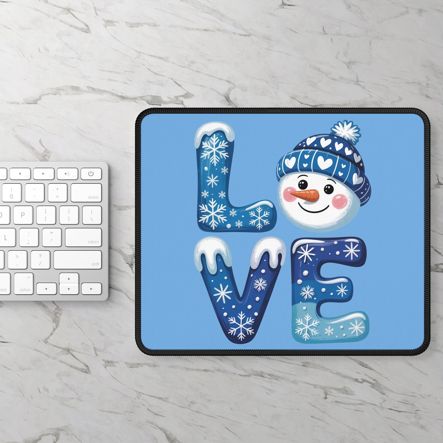 Snowman Love Mouse Pad